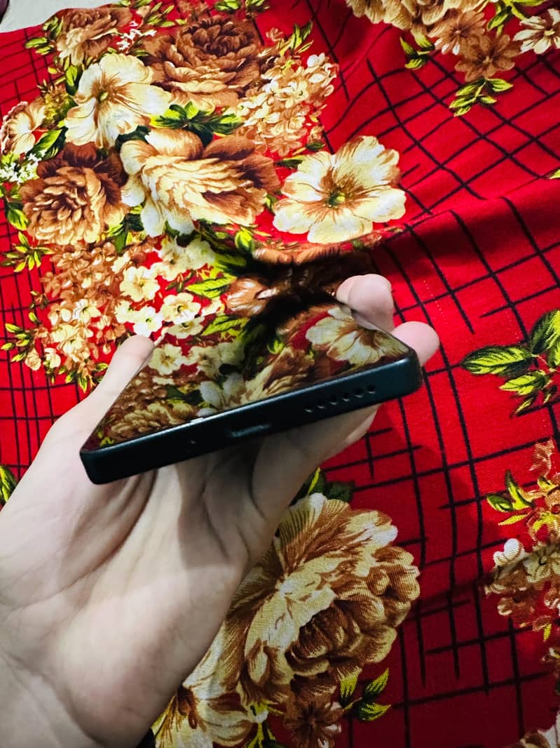 Xiaomi Redmi Note 13 Pro 0
