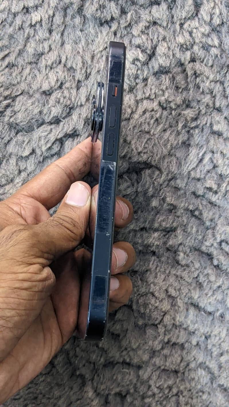 Apple iPhone 14 2