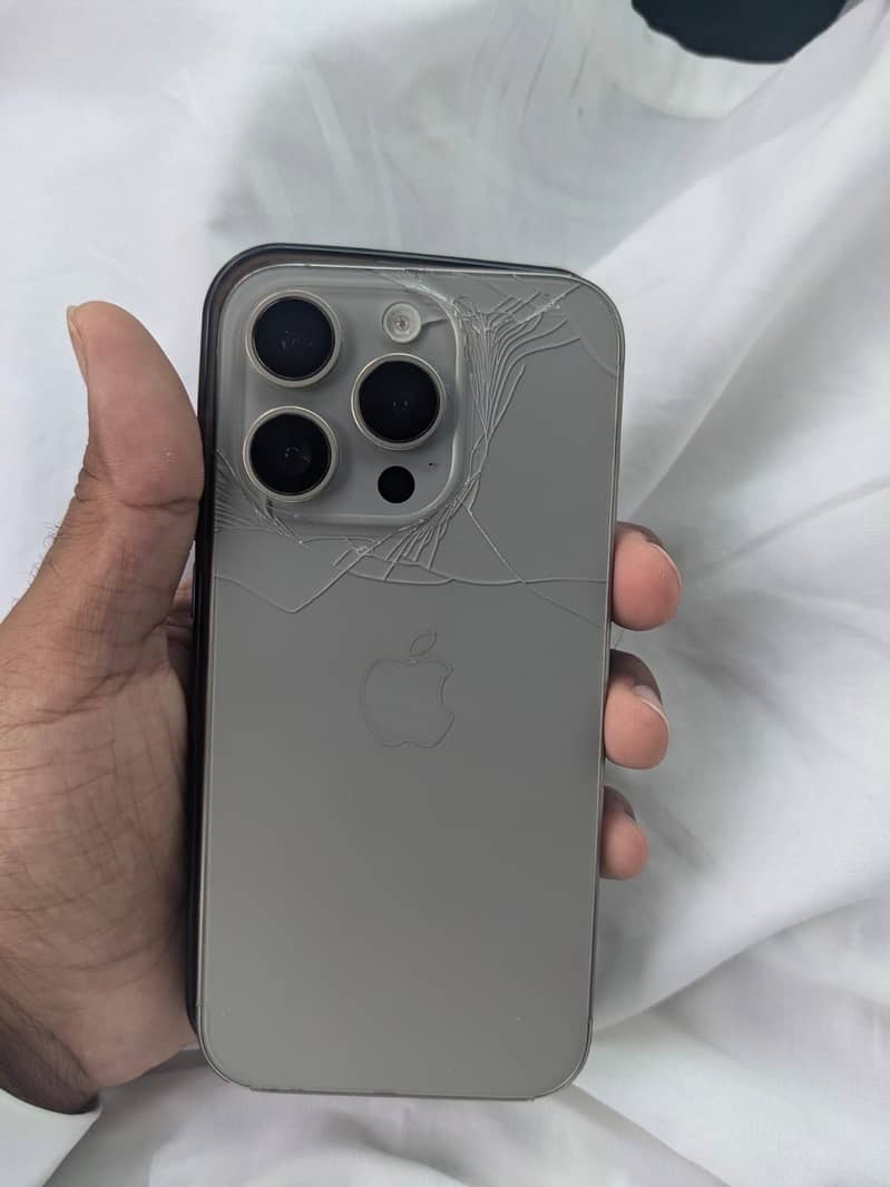Apple iPhone 15 Pro 6