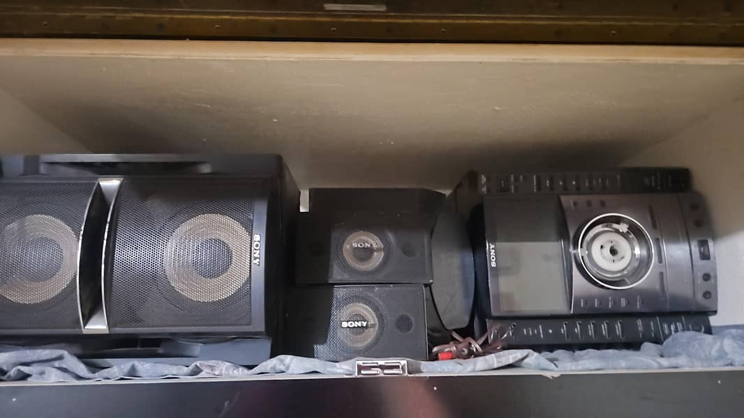 sony speaker 1