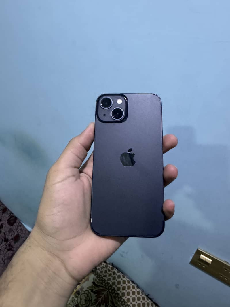 Apple iPhone 13 5