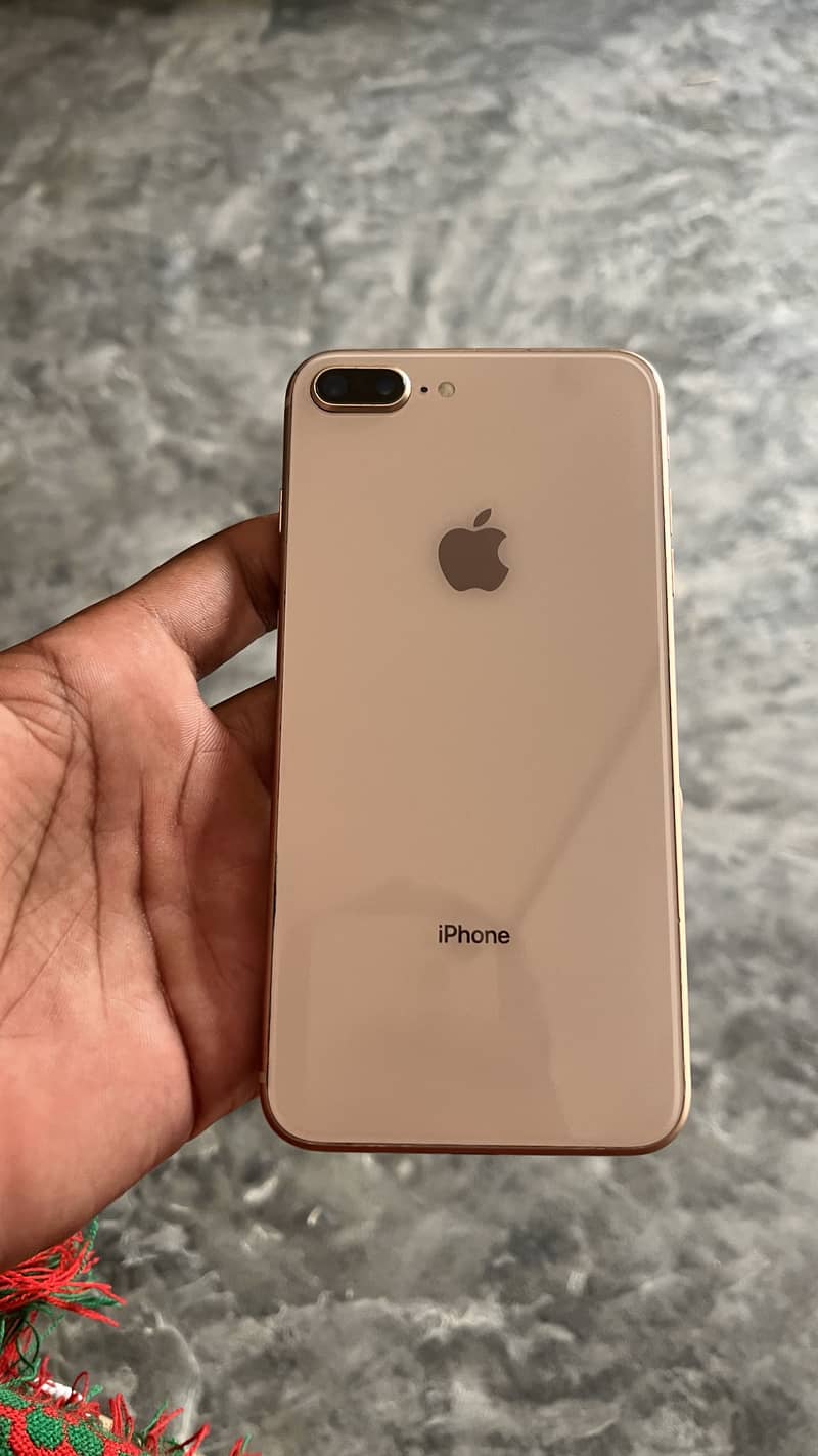 Apple iPhone 8 Plus 2