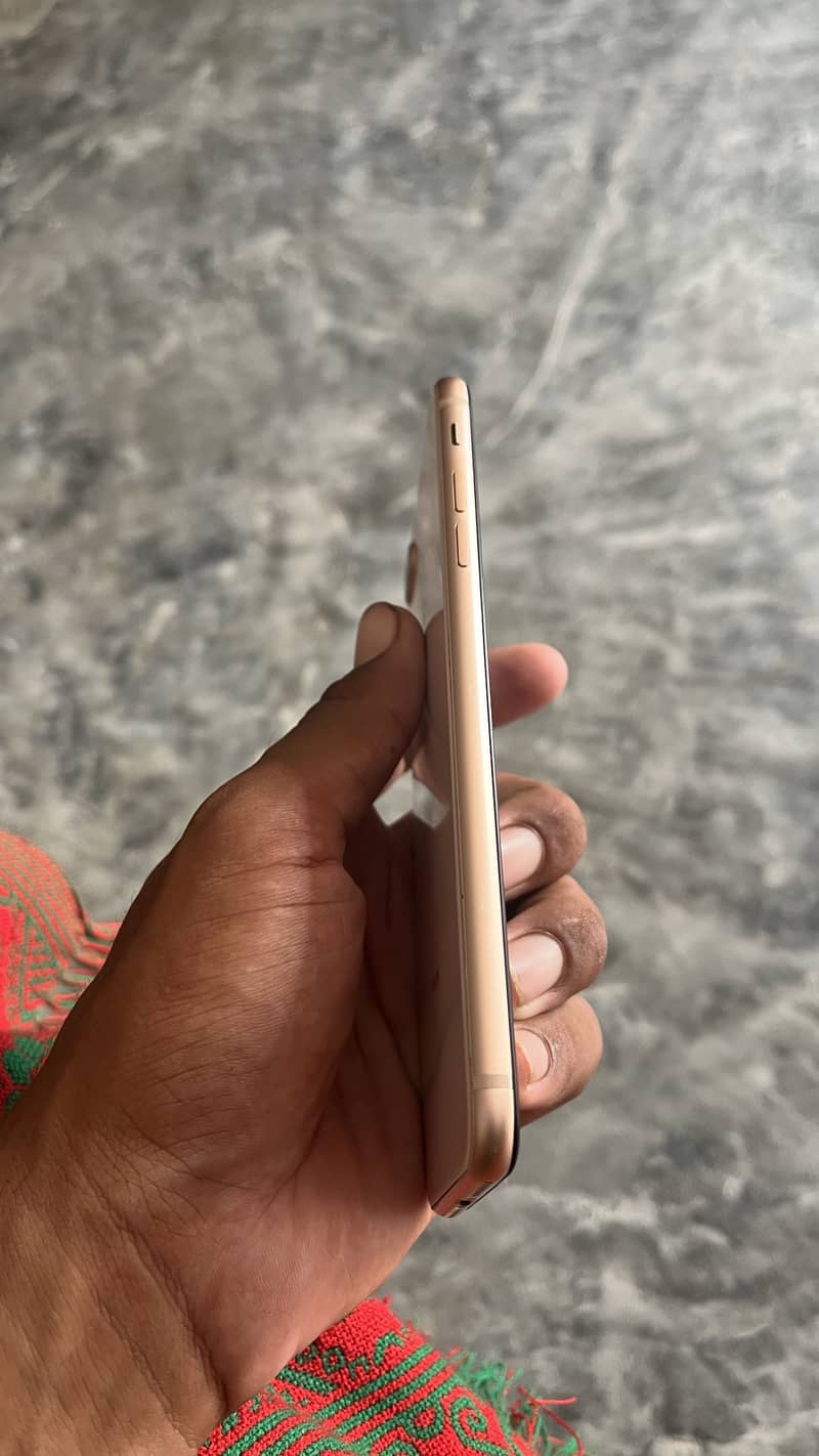 Apple iPhone 8 Plus 5