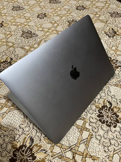 MacBook Pro 2016 512gb (touchbar)