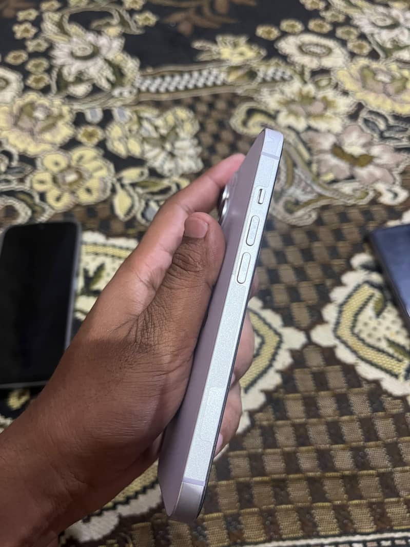 Apple iPhone 14 1