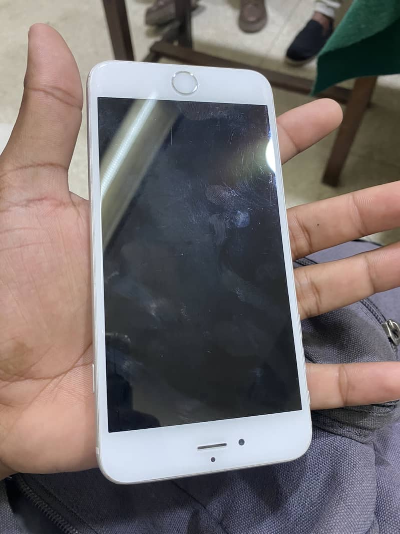 Apple iPhone 6 Plus 3