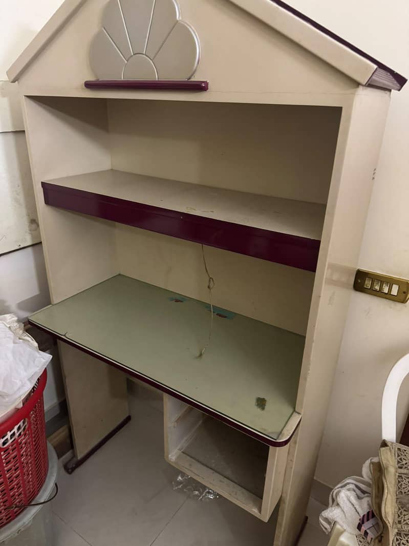 kid single bed and study table 0
