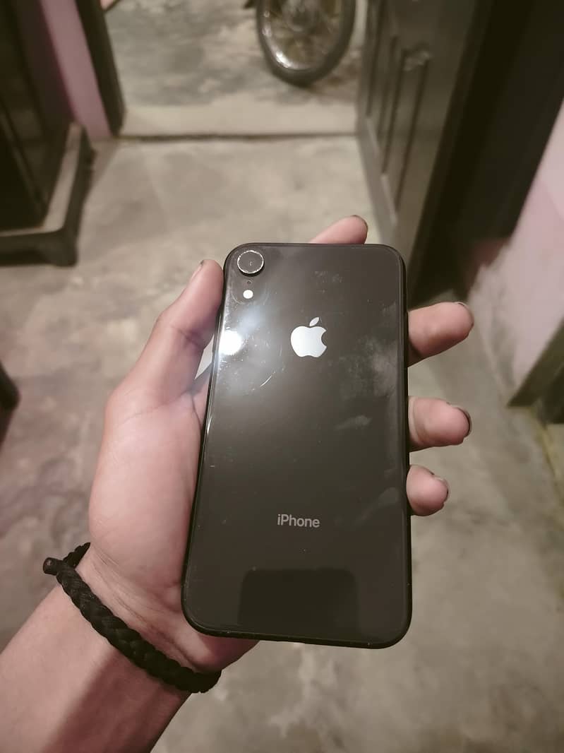 iPhone XR 0