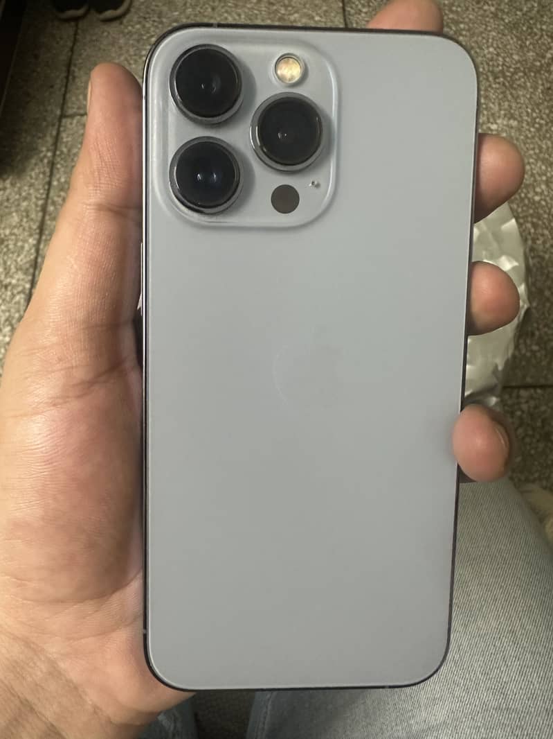 Apple iPhone 13 Pro 0