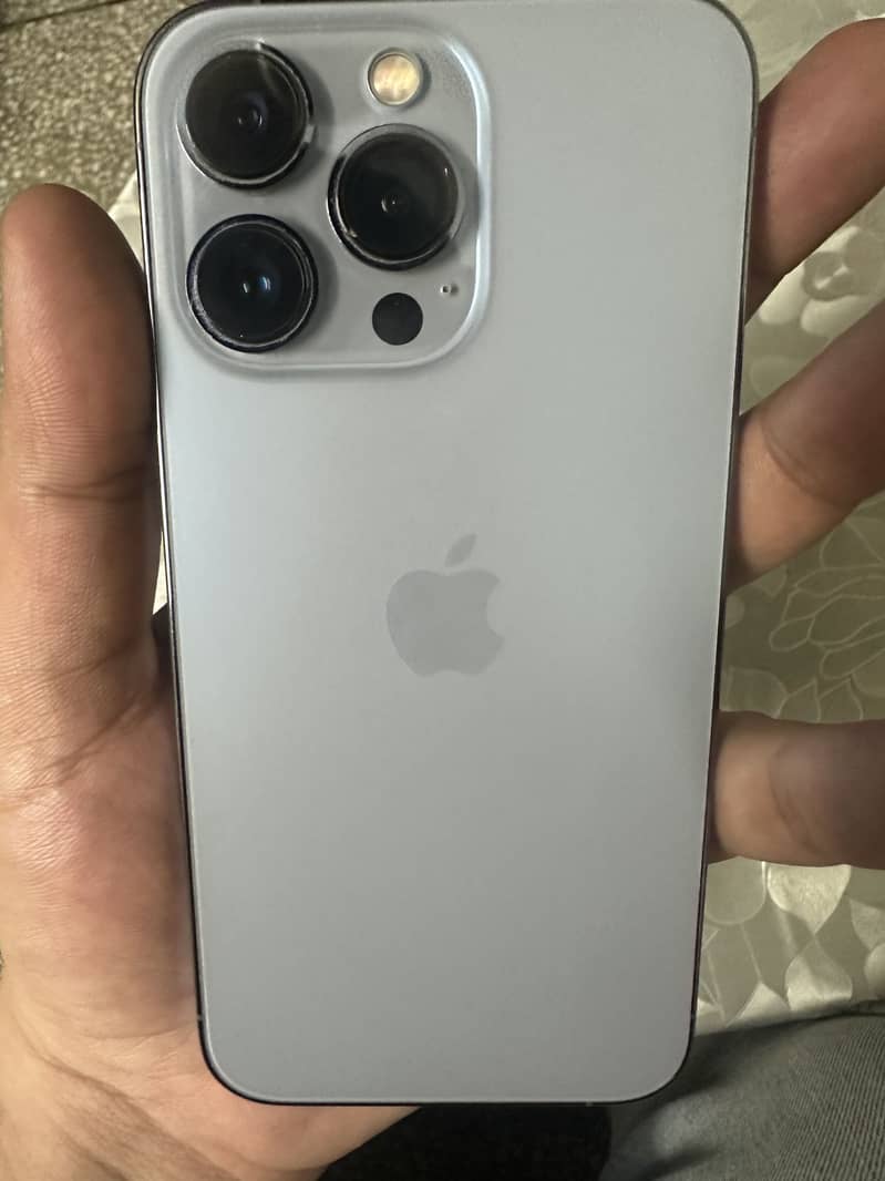 Apple iPhone 13 Pro 3