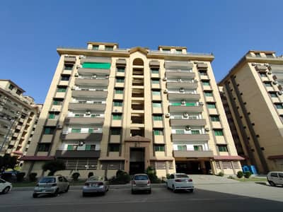 Spacious 10 Marla 3 Bed Flat On 7th Floor With Beautiful View For Sale In Askari 11, Lahore