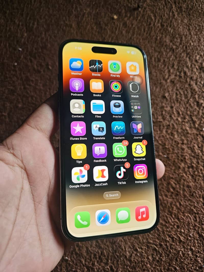 Apple iPhone 14 Pro 0