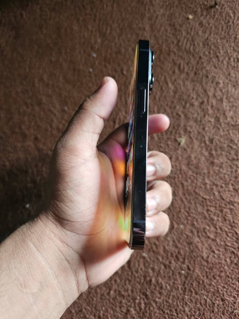 Apple iPhone 14 Pro 2