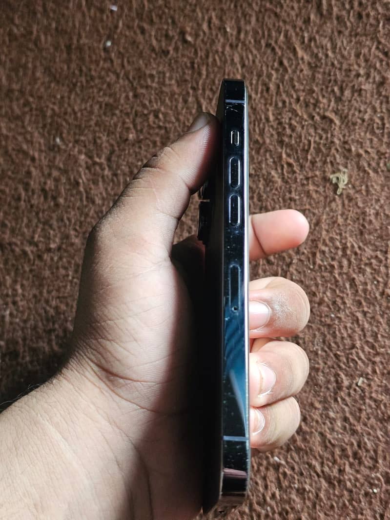 Apple iPhone 14 Pro 3