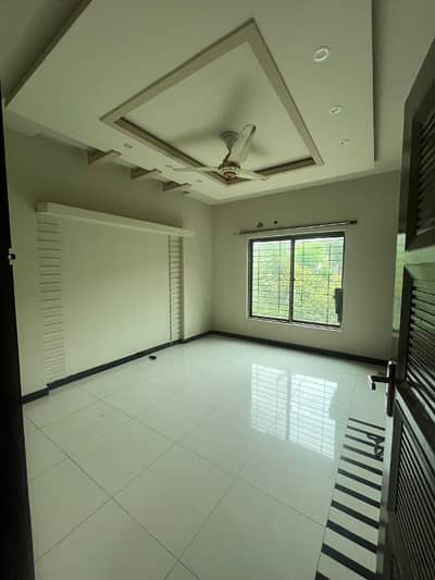 10 Marla full house for rent