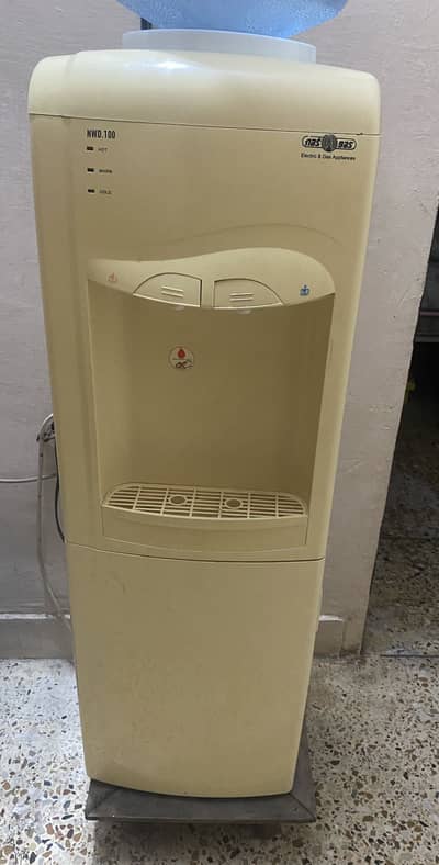 Water Dispenser with fridge