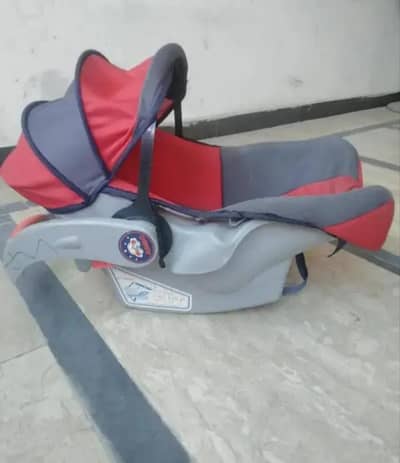 Baby Carry cot/car seat
