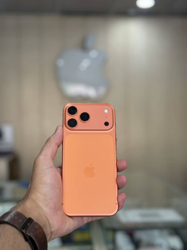 iPhone 17 Pro Max 0