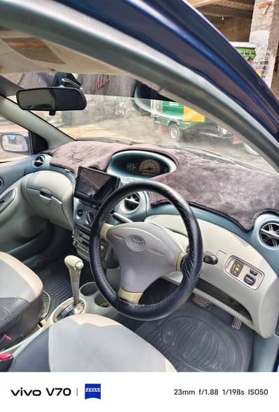 Toyota Vitz 2001