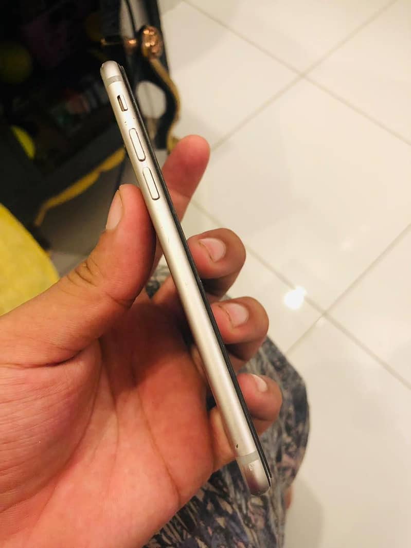 Apple iPhone 6 3