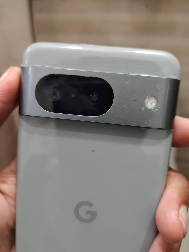 Google Pixel 8 6
