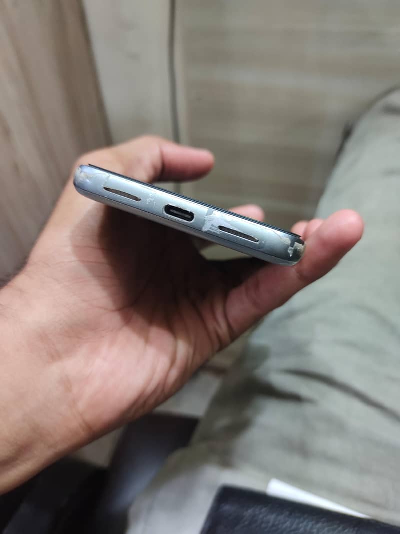 Google Pixel 8 7