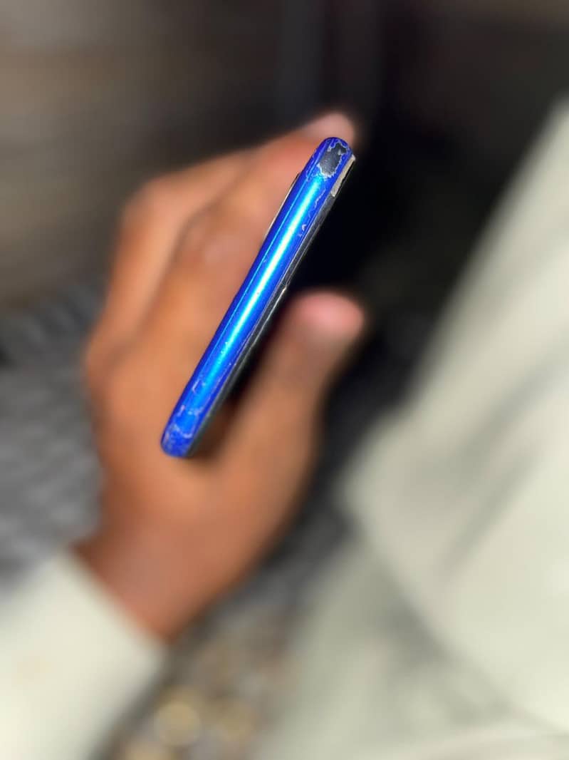 Realme C2 4