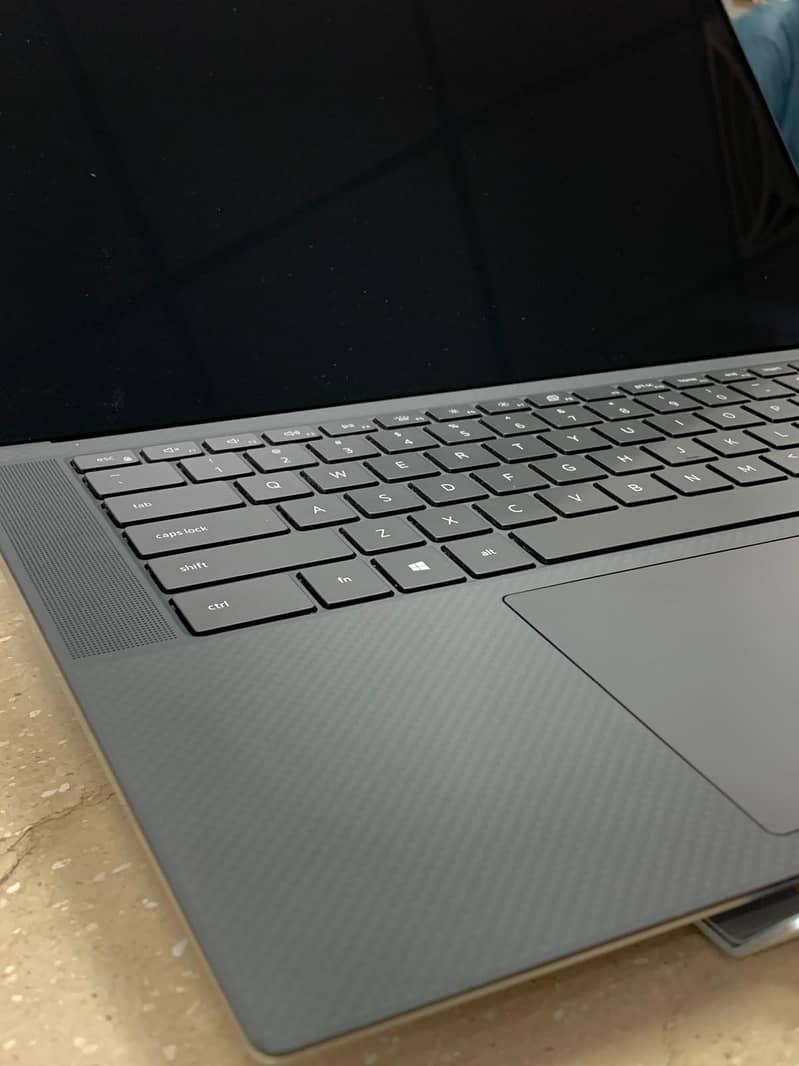 dell precision 5560 4