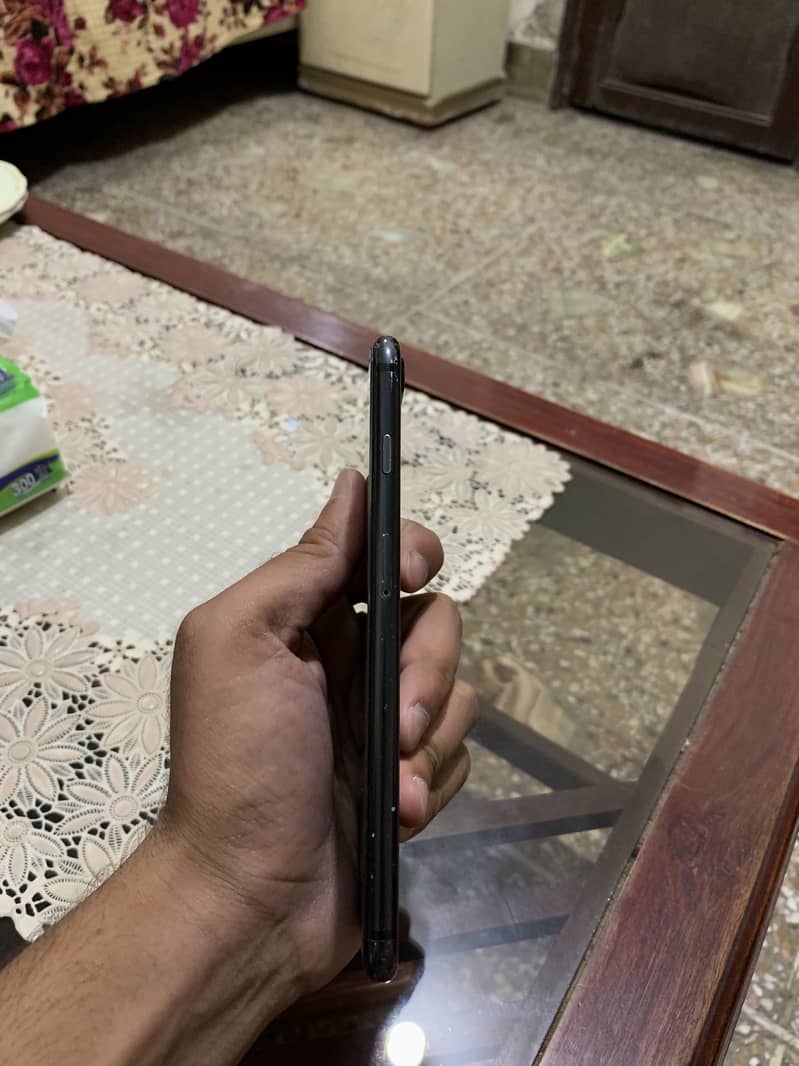 Apple iPhone 7 Plus 4