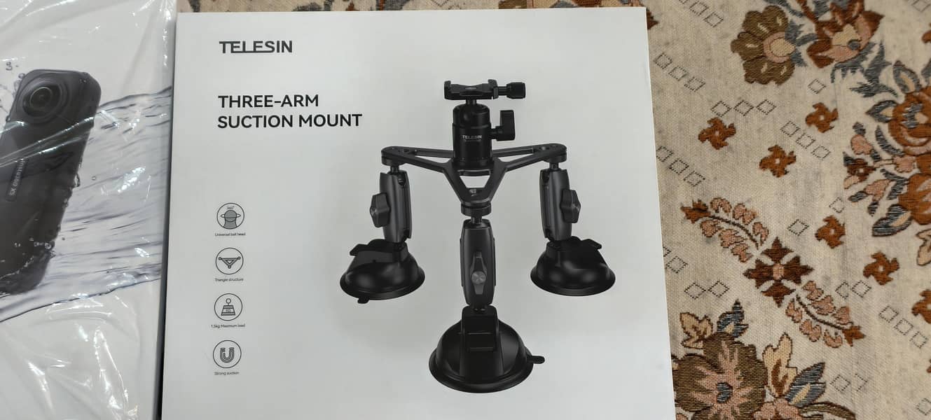 Insta 360x5 essential bundle 3