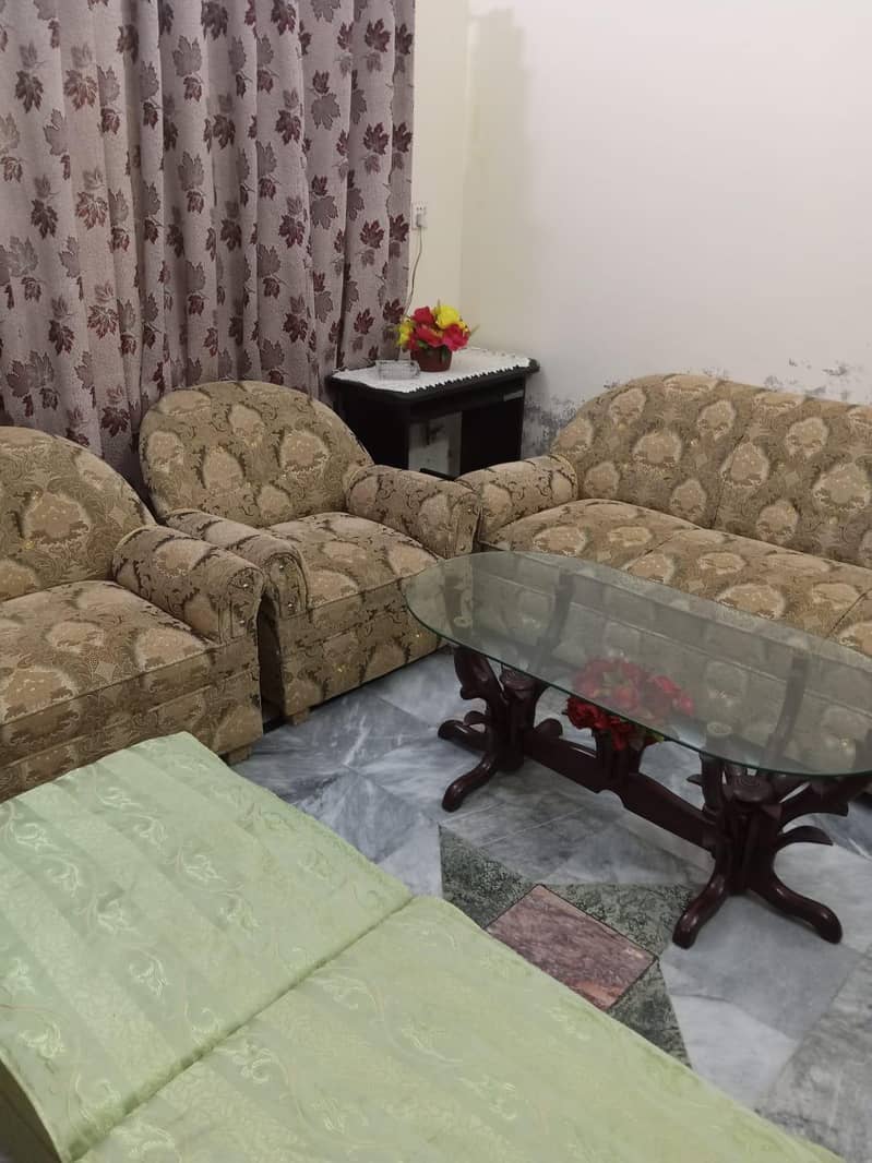 3 sofas new condition 0