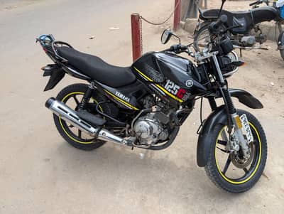Yamaha YBR 125 G Black for Sale @ 3.75 Lac