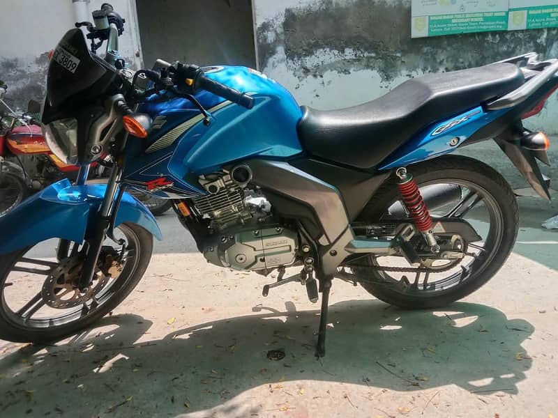 Suzuki 4