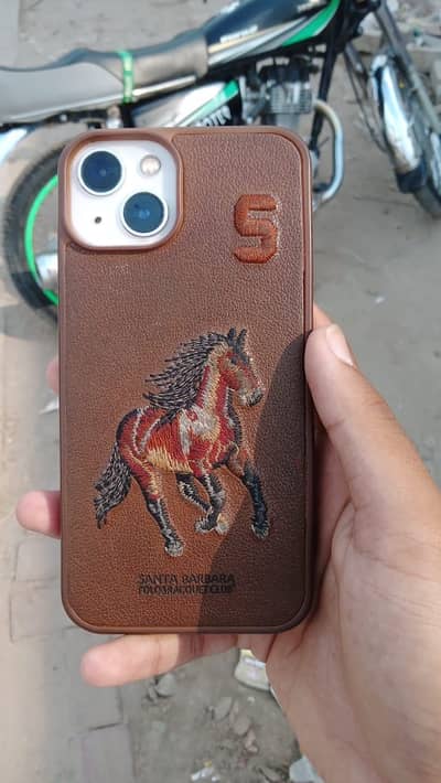 Apple iPhone 13