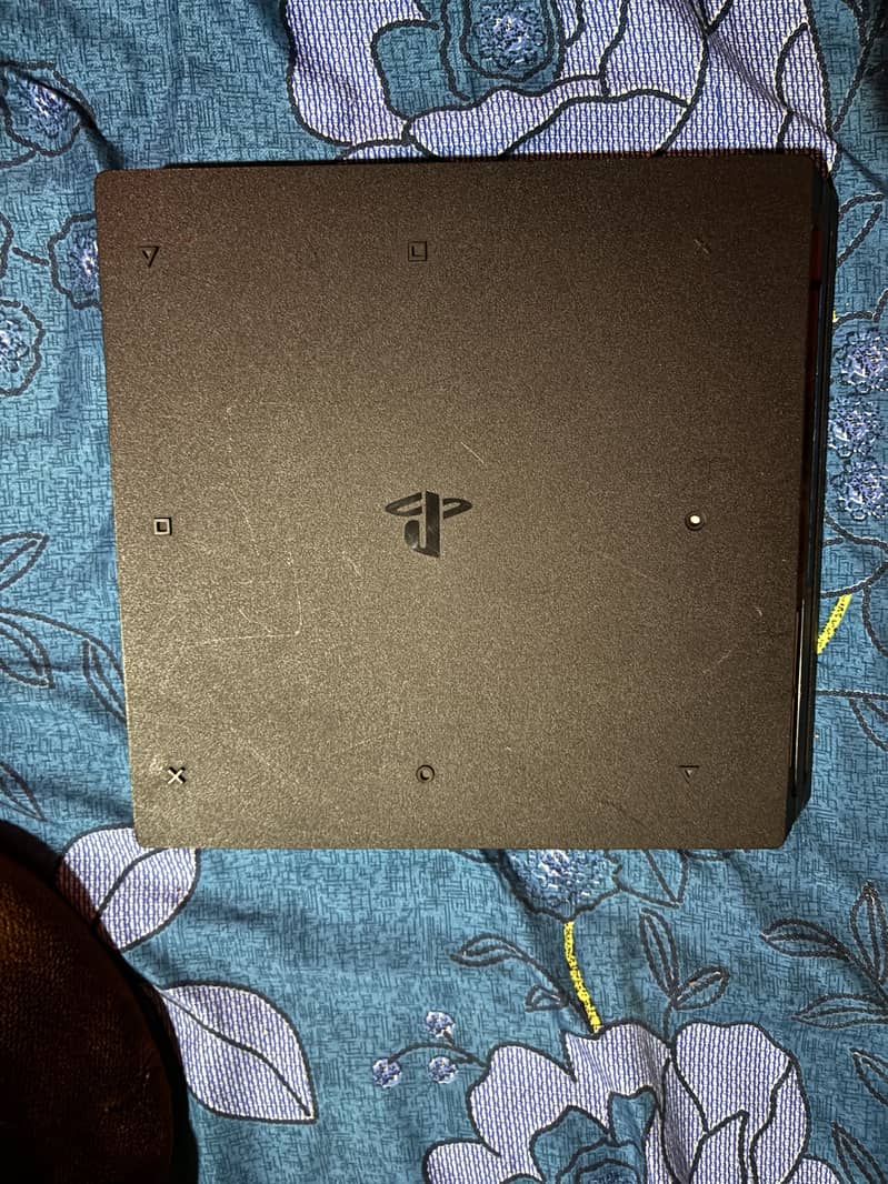 PS4 pro 1tb with one controller 4