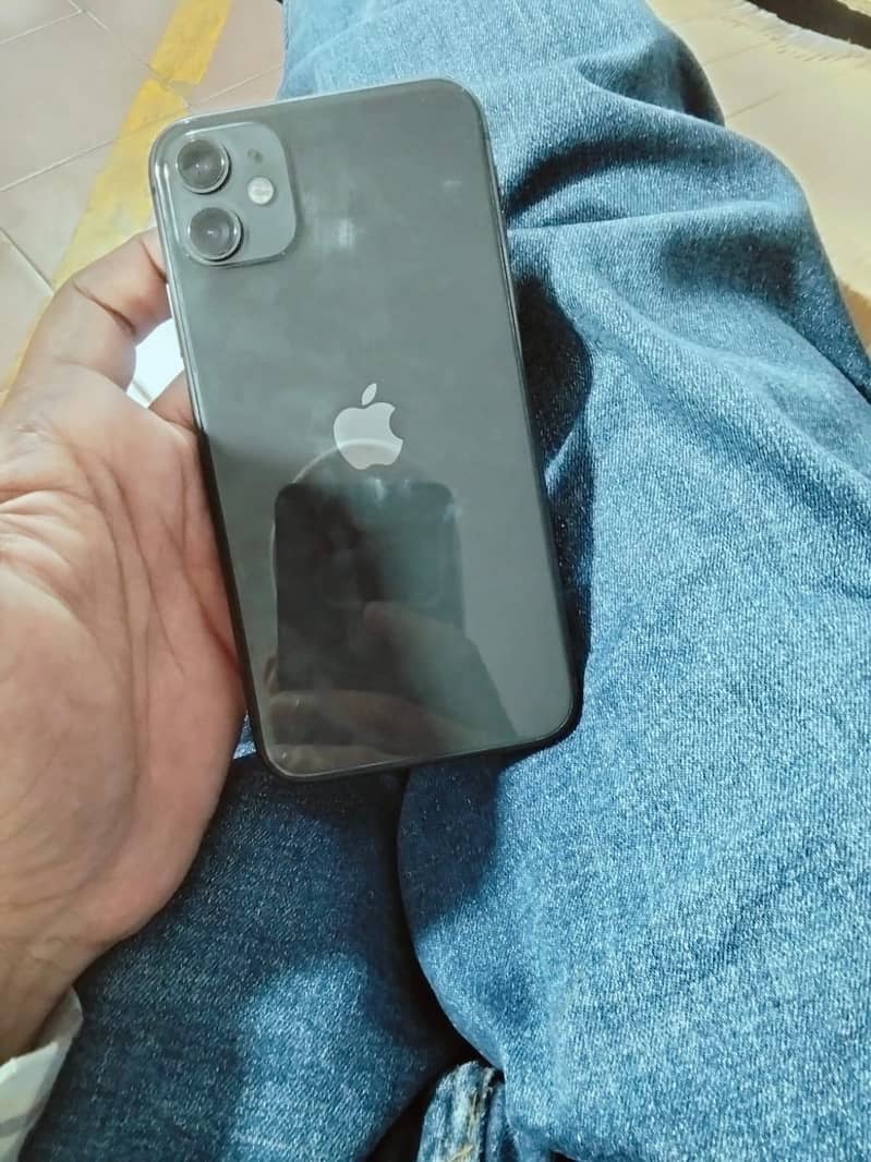 Apple iPhone 11 4