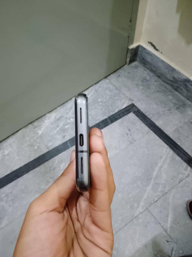 Google Pixel 8 3