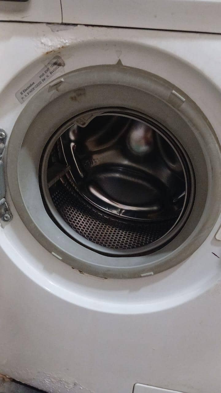 Electrolux Front Loading Washing Machine 2