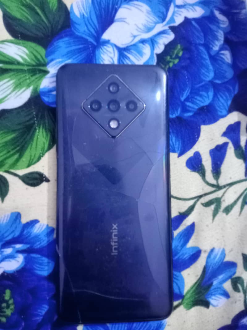 Infinix Zero 8 1