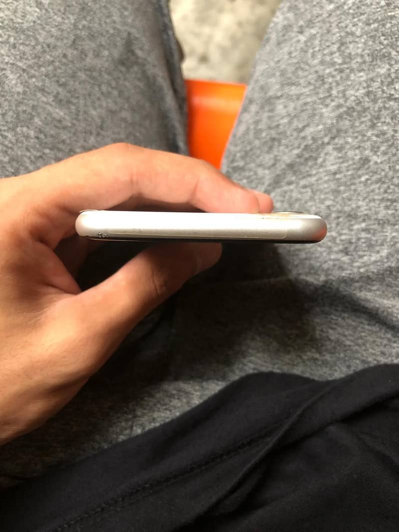 Apple iPhone SE 4