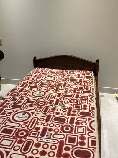 Single bed for urgent sale ‼
