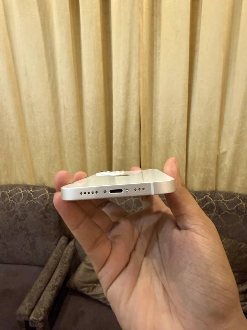 iPhone 13 JV 1