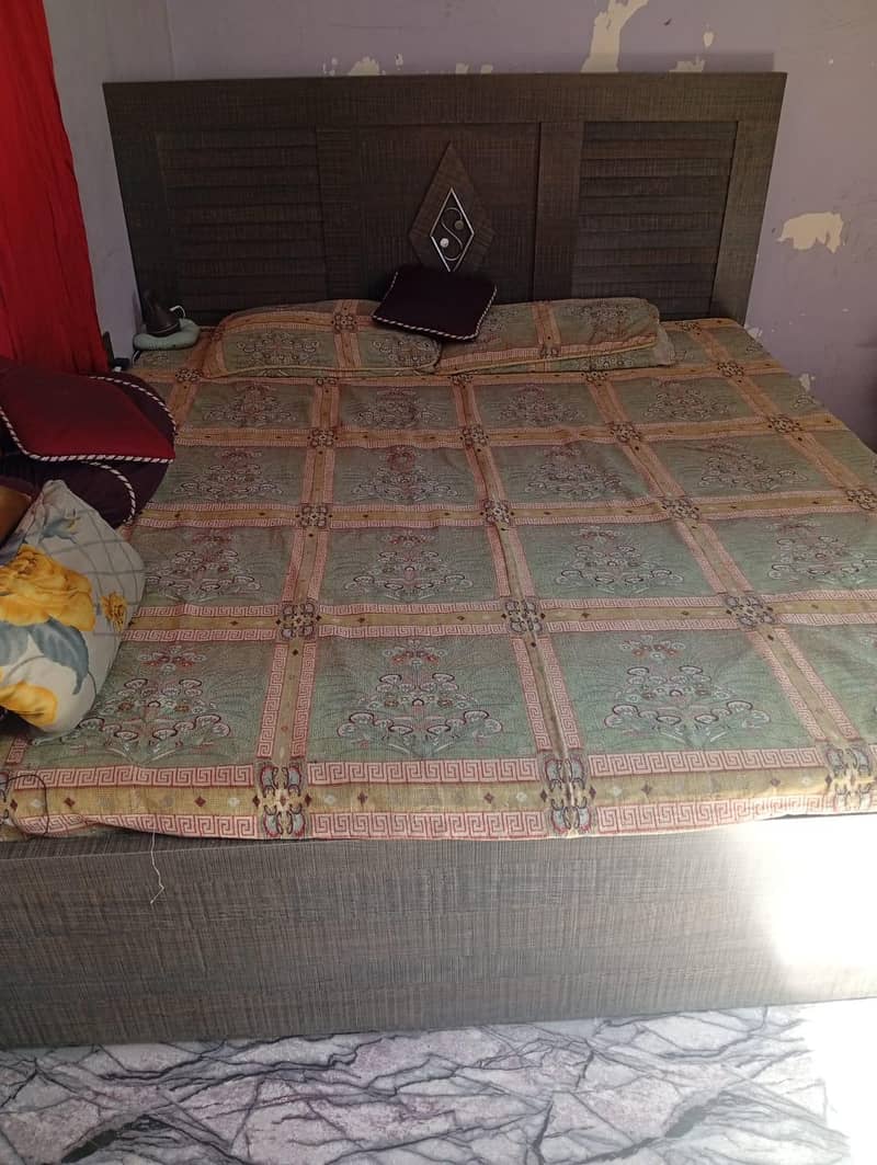 double bed 0