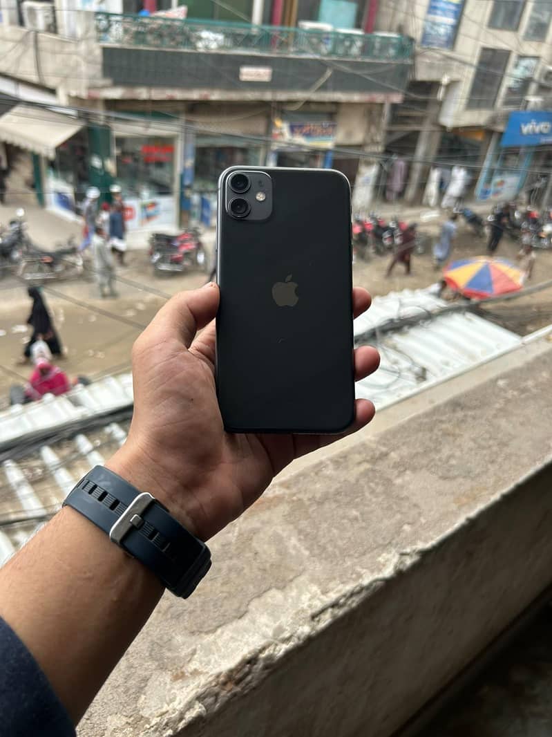 Apple iPhone 11 0