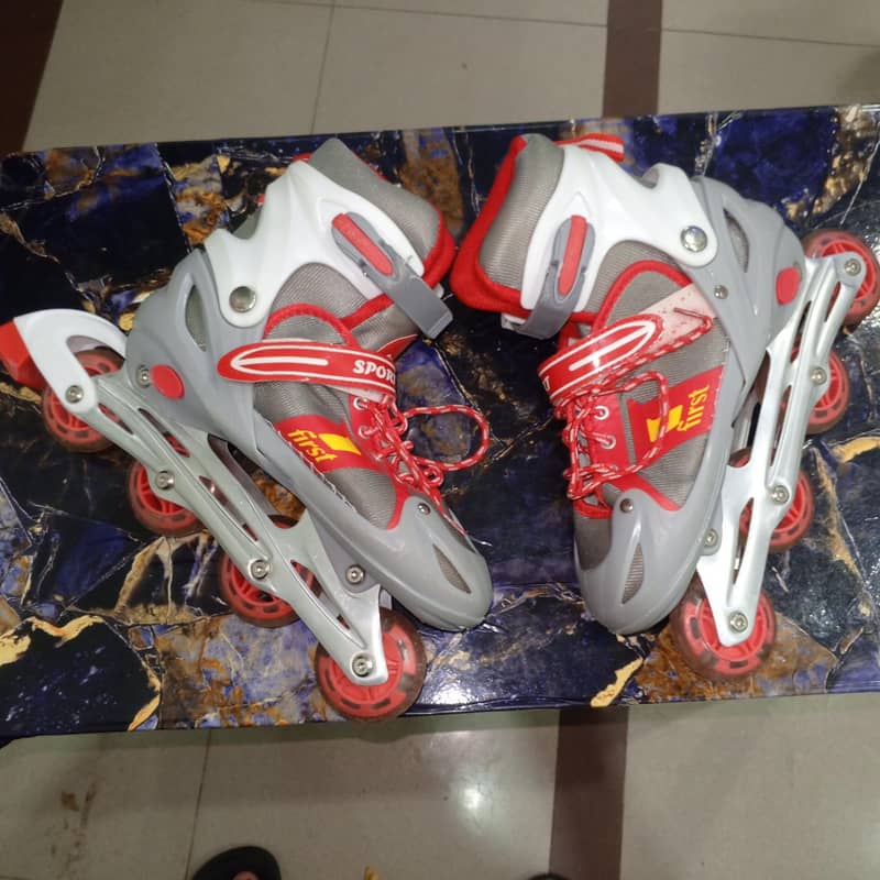 ROLLER SKATES 2