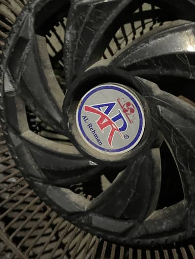 Pedestal fan in good quality