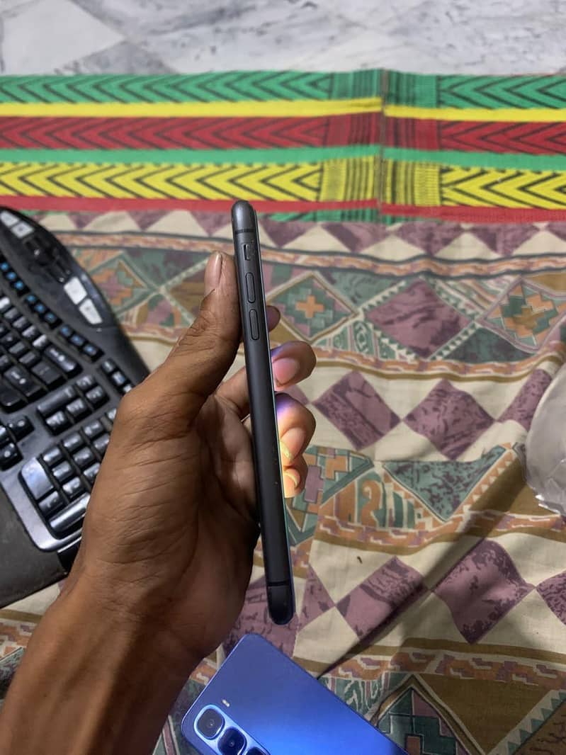 Apple iPhone 11 2