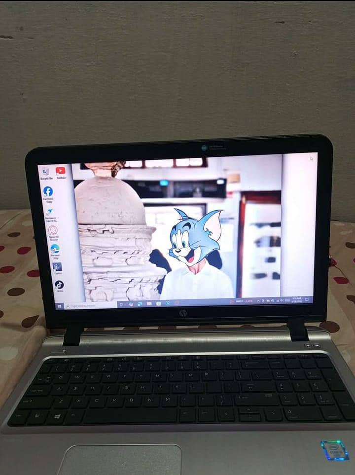 Laptop 0
