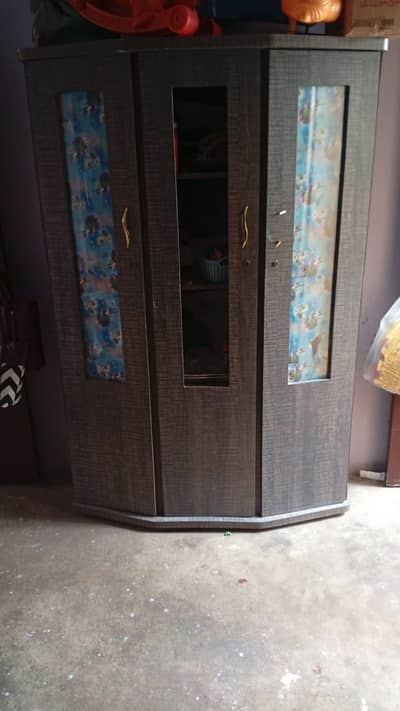 devider dressing ironstand