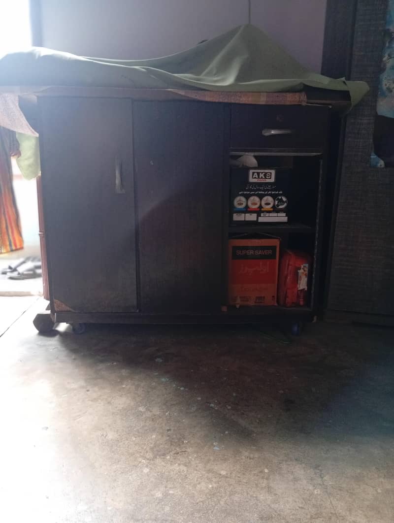 devider dressing ironstand 2
